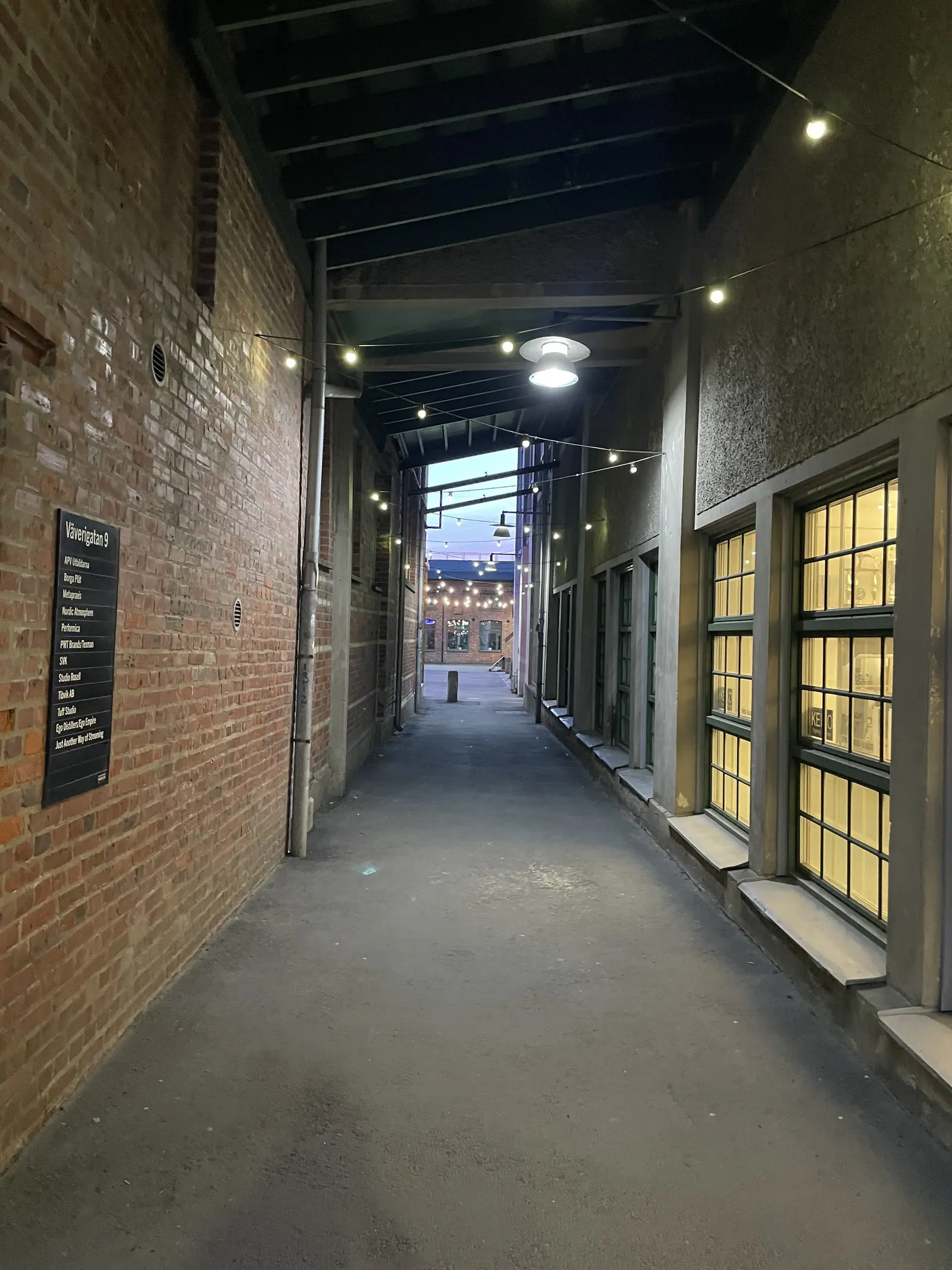 Gången utanför the factory hub